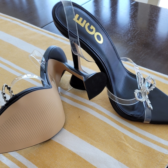 EGO SPARK BLACK HEELS WITH CLEAR PLASTIC STRAPS AND JEWELED BOW NARROW SIZE 7US - Picture 2 of 4